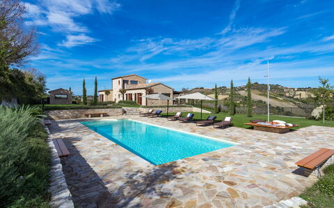 Borgo da Monte 8: Blauw, Landgoed, Landscaping, Boerderij, Villa, Zwembad