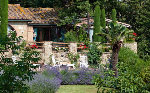 Borgo Paradiso 4+2