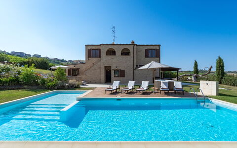 Casale Rosy 6+2: Zwembad, Toevlucht, Landgoed, Thermae, Hacienda, Villa, Eco Hotel, Buitenmeubels, Hotel, Ligstoel