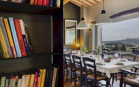 Casale delle Lavande 10: Meubilair, Interieur Ontwerp, Tafel, Stoel, Plafond, Flooring, Keuken En Eettafel, Verlichting, Eetkamer, Kamer