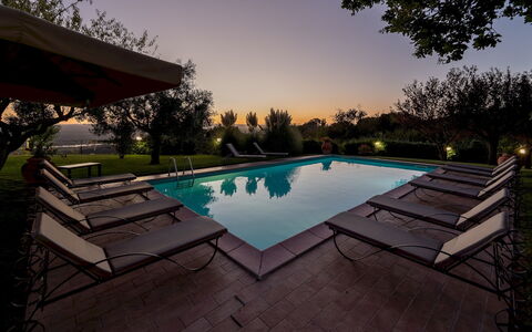 Vista del Lago 12: Zwembad, Buitenmeubels, Toevlucht, Meubilair, Thermae, Eco Hotel, Ligstoel, Schaduw, Tuin, Landscaping