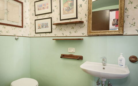 Poggerello 10: Muur, Interieur Ontwerp, Wastafel In De Badkamer, Loodgieterswerkinrichting, Loodgieter, Badkamer, Kraan, Kamer, Wastafel, Fotolijst