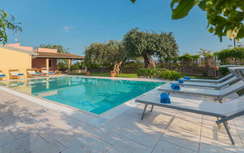 Il Giardino dei Limoni 8: Zwembad, Water, Toevlucht, Thermae, Buitenmeubels, Eco Hotel, Samengesteld Materiaal, Landgoed, Hacienda, Vrije Tijd