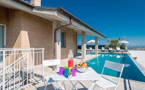 Casa di Eolo 8+2: Zwembad, Buitenmeubels, Meubilair, Toevlucht, Stoel, Samengesteld Materiaal, Vrije Tijd, Ligstoel, Schaduw, Villa