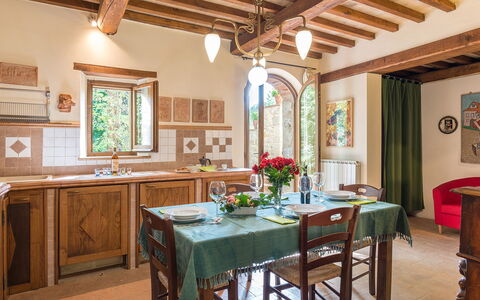 Mulino della Quercia 2+1: Meubilair, Interieur Ontwerp, Muur, Hout, Flooring, Plafond, Tafel, Eetkamer, Keuken En Eettafel, Kamer