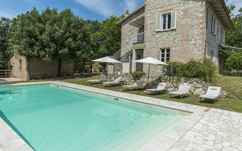 Villa la Corte 6: Huis, Verblijf, Landgoed, Boerderij, Villa, Zwembad, Backyard, Landscaping, Flagstone, Werf