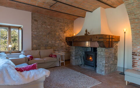 Podere Fabbrica 12: Meubilair, Muur, Interieur Ontwerp, Flooring, Hout, Kamer, Verdieping, Verlichting, Plafond, Woonkamer