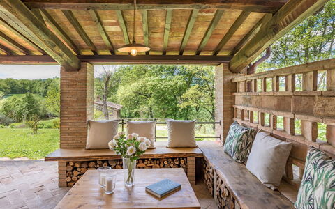 Podere Fabbrica 12: Meubilair, Hout, Plafond, Veranda, Tafel, Interieur Ontwerp, Beits, Hardwood, Stoel, Buitenmeubels