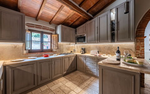 Podere Bellaria 18+2: Keuken, Meubilair, Interieur Ontwerp, Cabinetry, Hout, Countertop, Flooring, Toestel Van De Keuken, Major Appliance, Huis