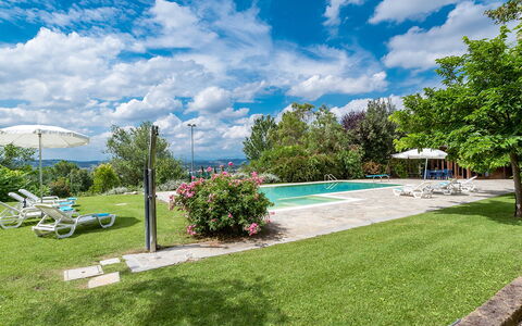Villa Ambrah 12+1: Zwembad, Tuin, Toevlucht, Buitenmeubels, Eco Hotel, Landscaping, Badplaats, Park, Ligstoel, Villa
