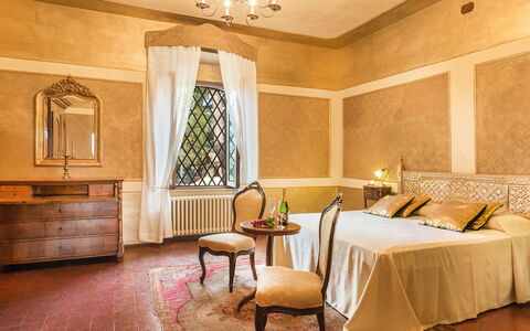 Villa delle Sophore 12: Interieur Ontwerp, Meubilair, Plafond, Flooring, Verlichting, Verdieping, Kamer, Slaapkamer, Bed, Lichte Inrichting