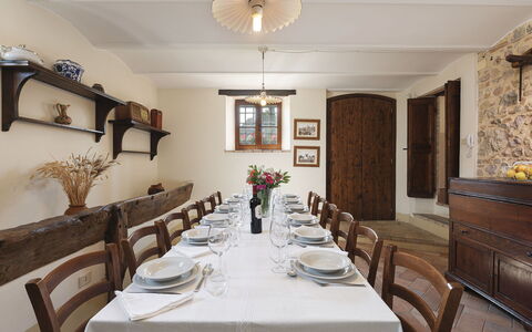 Villa di Morice 14: Meubilair, Interieur Ontwerp, Tafel, Hout, Eetkamer, Keuken En Eettafel, Plafond, Flooring, Stoel, Verlichting