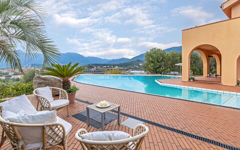 Villa Elda 6: Toevlucht, Zwembad, Eco Hotel, Hotel, Badplaats, Hacienda, Villa, Buitenmeubels, Kamerplant