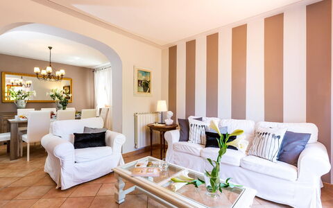 Villa Elena 9+1