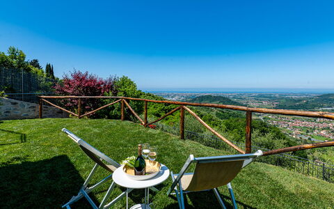 Villa Elena 9+1: Horizon, Landschap, Heuvel Station, Zonlicht, Buitenmeubels, Eco Hotel, Stock Fotografie