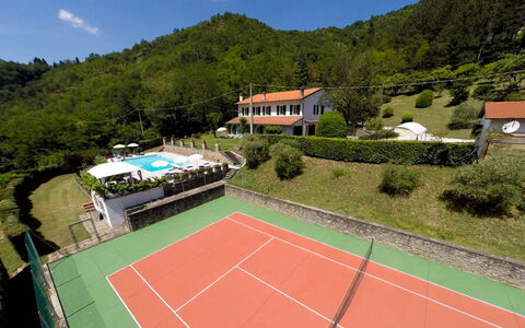 La Villa Dina 10: Zwembad, Toevlucht, Eco Hotel, Thermae, Badplaats, Hotel, Villa