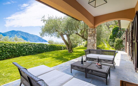 Villa Baia Blu 12: Meubilair, Stoel, Toevlucht, Buitenmeubels, Schaduw, Eco Hotel, Tuin, Landgoed, Veranda, Balkon