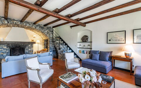 Villa Baia Blu 12: Meubilair, Interieur Ontwerp, Bankstel, Flooring, Plafond, Verdieping, Kamer, Woonkamer, Huis, Stoel