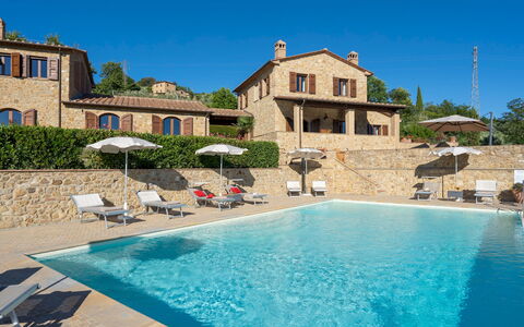 La Vecchia Fonte 15: Zwembad, Toevlucht, Landgoed, Villa, Hacienda, Hotel, Eco Hotel, Kamerplant