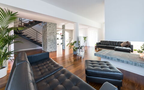 Villa Ninetta 10+1: Meubilair, Interieur Ontwerp, Flooring, Bankstel, Verdieping, Plafond, Hout, Woonkamer, Tafel, Huis