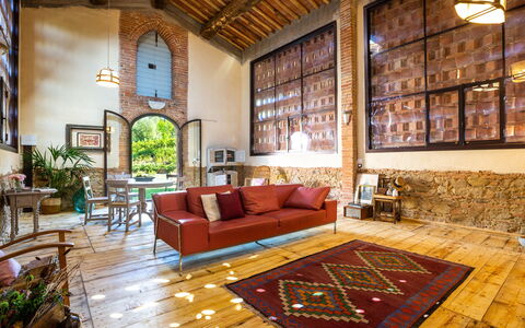 Dimora San Germano 14: Meubilair, Interieur Ontwerp, Muur, Hout, Bankstel, Flooring, Plafond, Woonkamer, Verlichting, Verdieping