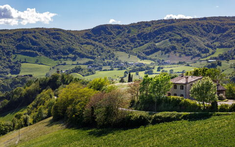 Villa Agostini 10: Bergachtig Landvormen, Heuvel, Berg, Gras, Groen, Natuurlijk Landschap, Grasland, Hoogland, Landschap