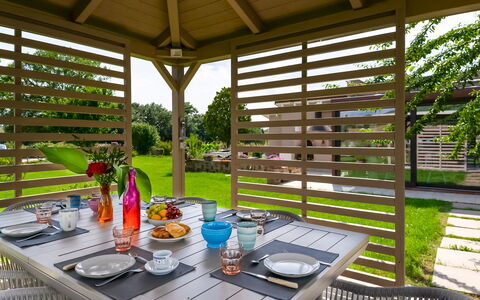 Cottage Violapo 6+2: Meubilair, Buitenmeubels, Stoel, Buitentafel, Schaduw, Tafel, Tuin, Outdoor Structuur, Patio, Garden Gebouwen