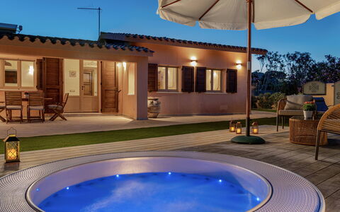 Villa Gea 8: Zwembad, Meubilair, Toevlucht, Buitenmeubels, Eco Hotel, Dek, Stoel, Patio, Vrije Tijd