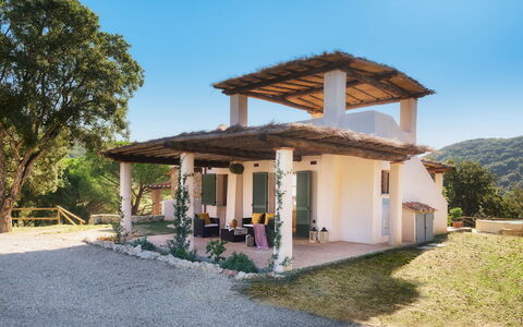 Villa Zaca 6: Hout, Veranda, Huis, Deur, Verblijf, Schaduw, Outdoor Structuur, Landgoed, Natuurlijk Materiaal, Boerderij