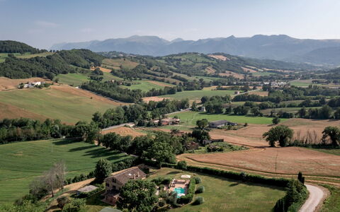 Villa Casanostra 12: Bergachtig Landvormen, Heuvel, Natuurlijk Landschap, Hoogland, Berg, Plain, Landschap, Grasland, Landelijk Gebied, Veld
