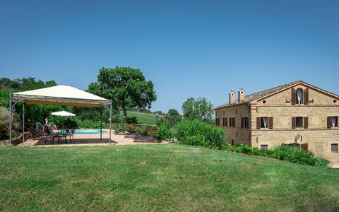 Villa Casanostra 12: Landgoed, Menselijke Nederzetting, Huis, Boerderij, Hacienda, Villa, Tuin, Herenhuis, Gazon