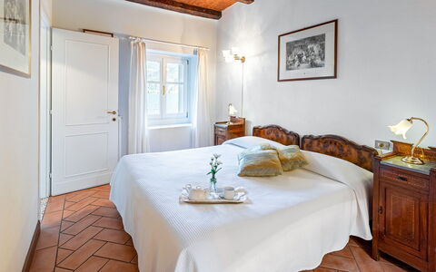 Villa Rivetta 6+2: Muur, Meubilair, Flooring, Interieur Ontwerp, Verdieping, Slaapkamer, Plafond, Bed, Kamer, Laken