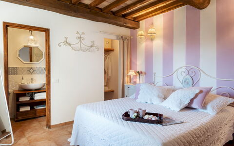 Villa Beltramonto 14: Interieur Ontwerp, Meubilair, Muur, Slaapkamer, Hout, Bed, Flooring, Huis, Verlichting, Verdieping
