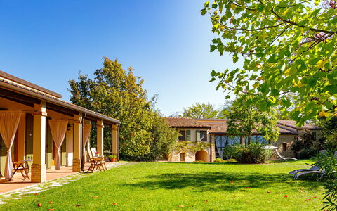 La Tana del Ghiro 18: Huis, Huis, Struik, Tuin, Woongebied, Landgoed, Land Lot, Verblijf, Boerderij