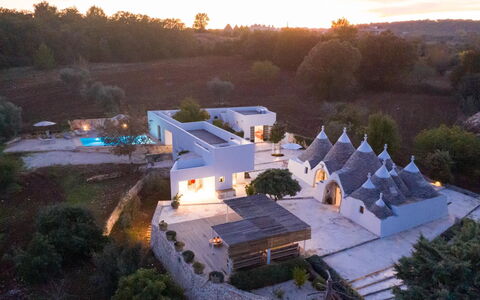 Trullo Santa Pazienza 6+3: Landgoed, Klooster, Landscaping, Hacienda, Klooster, Villa, Zwembad