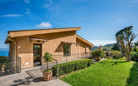 Villa Provenza 12+4: Huis, Huis, Woongebied, Dak, Verblijf, Veranda, Landgoed, Balkon, Eco Hotel, Boerderij