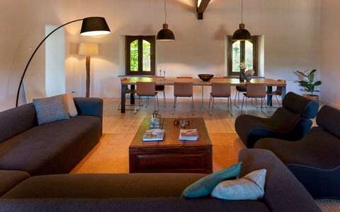 Villa Terre Normanne 10: Meubilair, Interieur Ontwerp, Flooring, Muur, Verdieping, Bankstel, Plafond, Hout, Woonkamer, Kamer