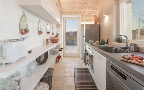 Villa Gialonia 8+2: Muur, Interieur Ontwerp, Countertop, Keuken, Flooring, Huis, Verdieping, Meubilair, Plafond, Major Appliance