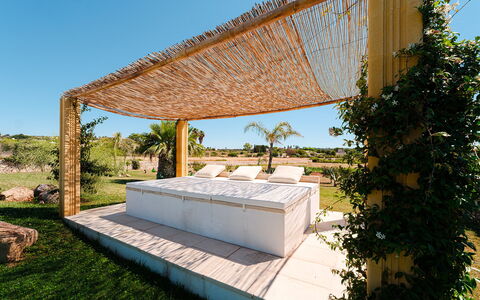 Villa Gialonia 8+2: Schaduw, Pergola, Outdoor Structuur, Paviljoen, Thatching, Tuin, Natuurlijk Materiaal, Prieel, Eco Hotel, Landscaping