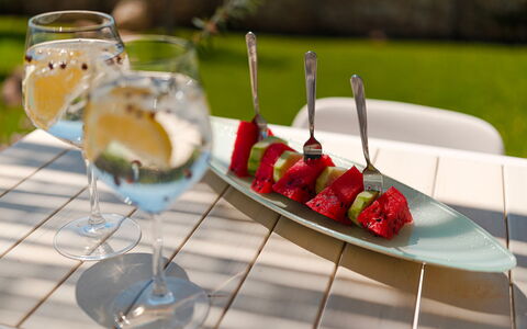 Villa Gialonia 8+2: Voedsel, Tableware, Fruit, Ingrediënt, Glaswerk, Drinkware, Wijnglas, Produceren