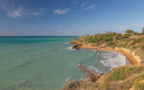Villa Sabbie Rosse 6: Lucht, Blauw, Water, Zwemwater, Kust, Watervoorraden, Kust En Oceanic Landvormen, Horizon, Zee, Natuurlijk Landschap