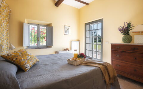 Casale Dell Oasi 12: Meubilair, Interieur Ontwerp, Bed, Muur, Slaapkamer, Flooring, Kamer, Laken, Verdieping, Hout
