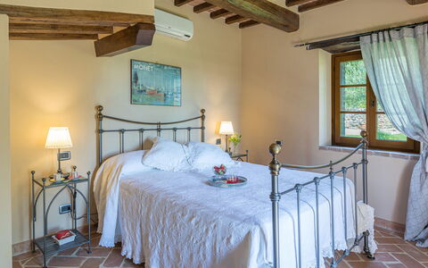 Casal Parro 6: Meubilair, Bed, Interieur Ontwerp, Flooring, Slaapkamer, Linens, Verdieping, Huis, Kamer, Bedding