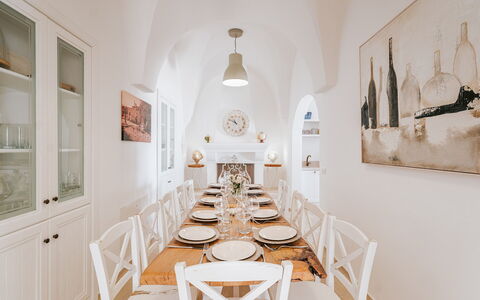 La Torre di Monsignore 12: Meubilair, Interieur Ontwerp, Tafel, Plafond, Stoel, Keuken En Eettafel, Verlichting, Eetkamer, Lichte Inrichting, Kamer