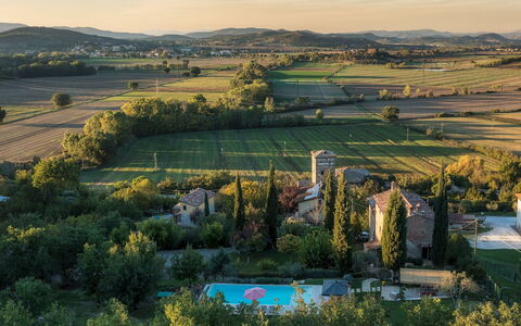 La Vecchia Pieve 8: Landschap, Woongebied, Huis, Land Lot, Landelijk Gebied, Huis, Menselijke Nederzetting, Landgoed, Voorstad, Dorp