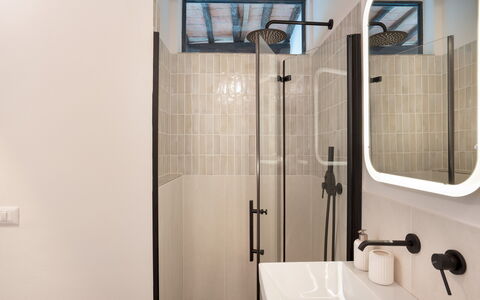 Poggio Novoli 6: Muur, Interieur Ontwerp, Loodgieterswerkinrichting, Badkamer, Flooring, Verdieping, Loodgieter, Verlichting, Lichte Inrichting, Kraan
