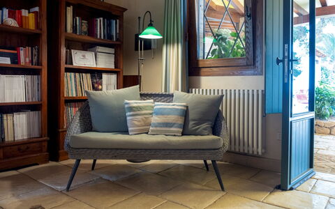 Villa Terra del Sole 8: Meubilair, Kussen, Kussen Gooien, Bankstel, Hoofdkussen, Woonkamer, Comfort, Linens, Kamerplant