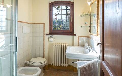Casale Santa Lucia 8+2: Interieur Ontwerp, Flooring, Loodgieterswerkinrichting, Wastafel In De Badkamer, Verdieping, Kraan, Wastafel, Loodgieter, Badkamer, Huis