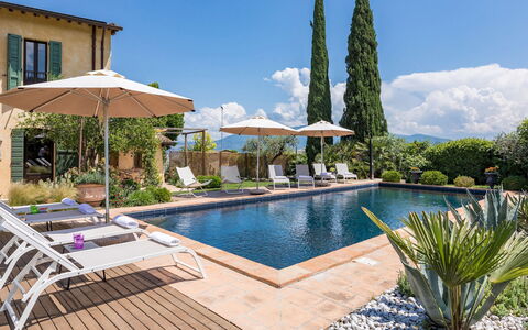 Casale Santa Lucia 8+2: Zwembad, Villa, Landscaping, Toevlucht, Paraplu, Badplaats, Ligstoel, Kamerplant