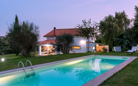 Villa Bubi 8+1: Zwembad, Blauw, Toevlucht, Huis, Samengesteld Materiaal, Landgoed, Hacienda, Eco Hotel, Boerderij, Tuin